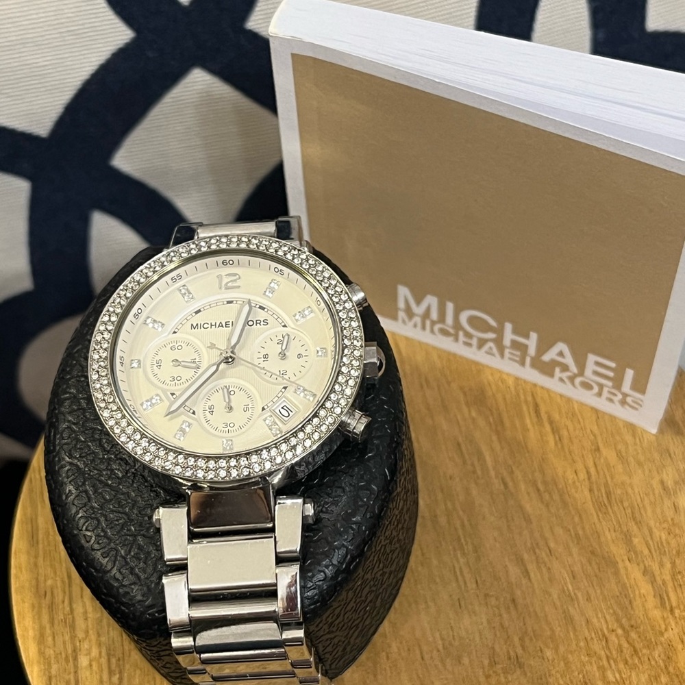 ❣️Michael KORS Watch ~ Stainless Steel Band❣️